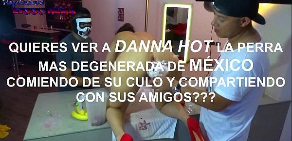  REGALANDO EL CULO A DOS SEMENTALES LA HEMBRA EN CELO DANNA HOT